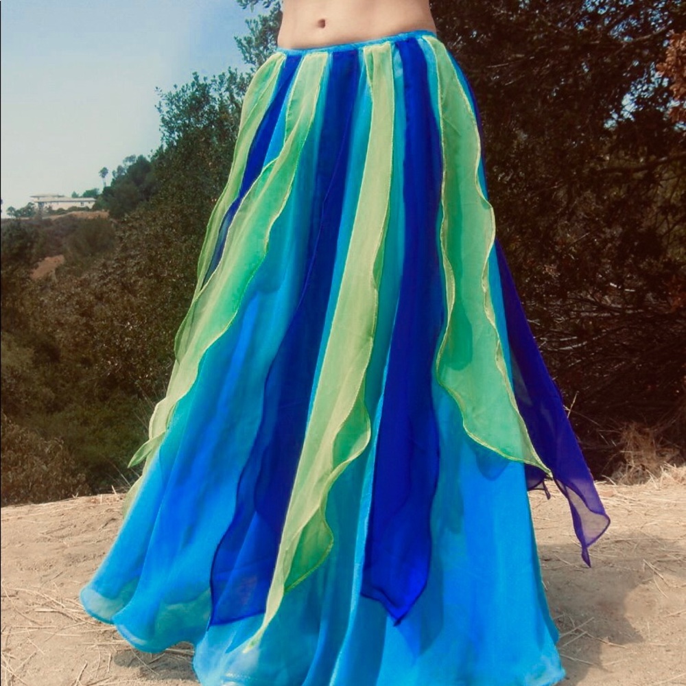 Ameynra Belly Dance Skirt. Blue Green Chiffon mix. With petals. New